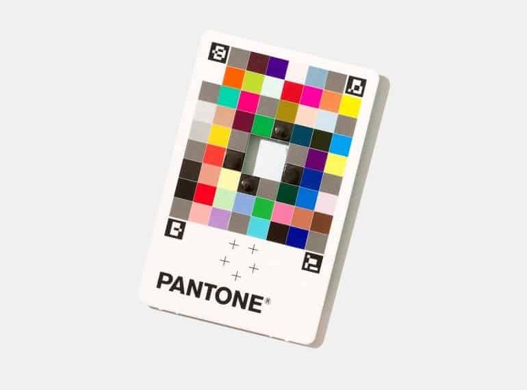 Gerçek Dünyadaki Renkleri Seçmenizi Sağlayan Pantone Uygulaması