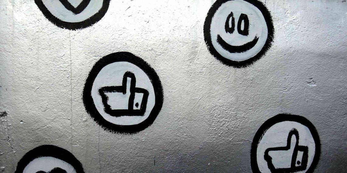 Facebook ve Instagram Kullanıcıları Sosyal Ağlardan Memnun Değiller