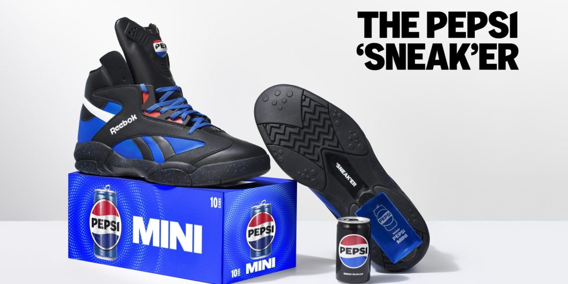 Pepsi Sneaker: Ayakkabında Mini Pepsi Taşı!