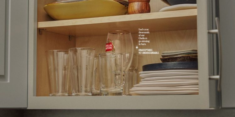 Stella Artois’tan Eğlenceli Kampanya: Barlardan Bardak Çalanlara Özel Koleksiyon